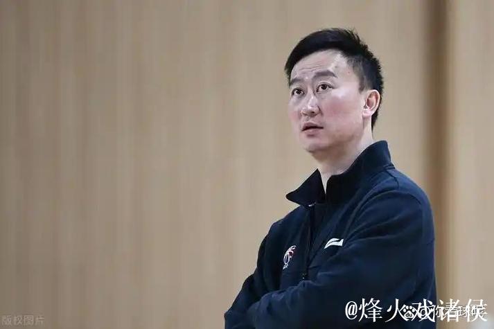 米奇:我爱我们的球队,教练刘维伟在喝茶的时候教了我很多 米奇:我爱我们的球队,教练刘维伟在喝茶的时候教了我很多