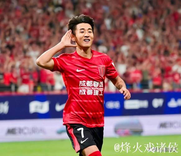 蓉城稳住了 韦世豪稳住了 冲击队史首座足协杯冠军