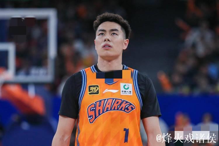 李添荣30分上海不敌首钢遭5连败 曾凡博10分